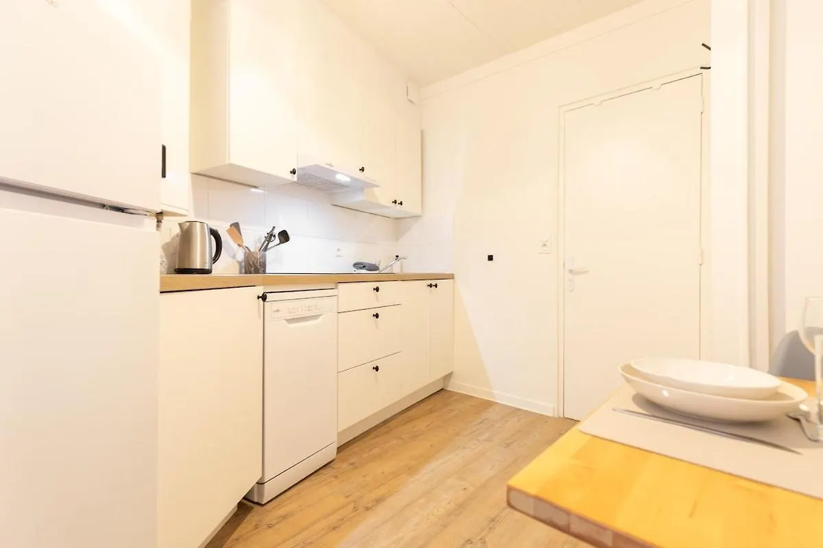 Au Petit Sommet 1 - Appartement Centre Ville 30M2 Modane