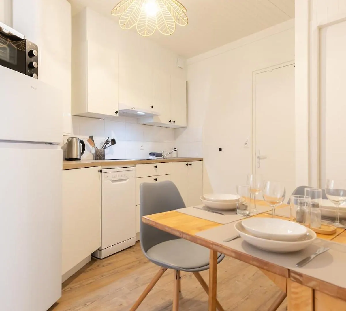Au Petit Sommet 1 - Appartement Centre Ville 30M2 Modane